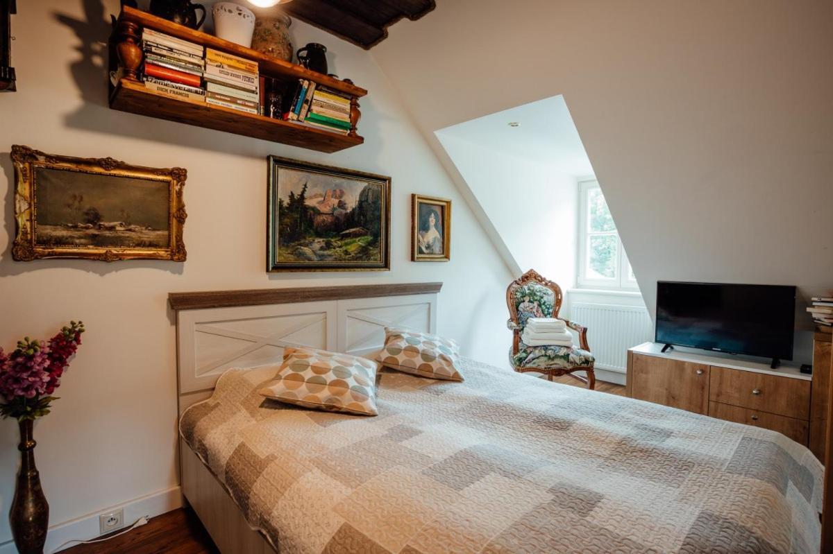 Dom Berg Apartment บันสกา ชีอาว์นีซา ภายนอก รูปภาพ